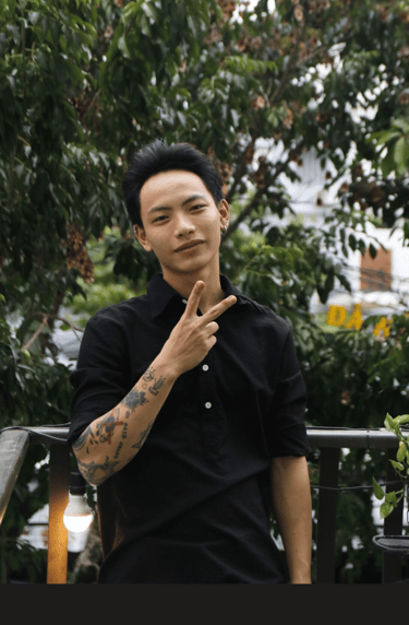 mini tattoo artist