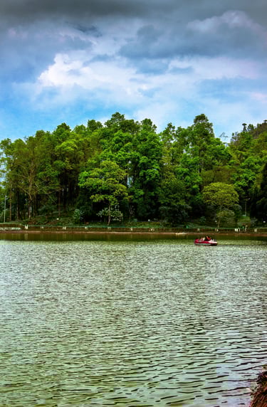 Boating in Lampokhari Aritar