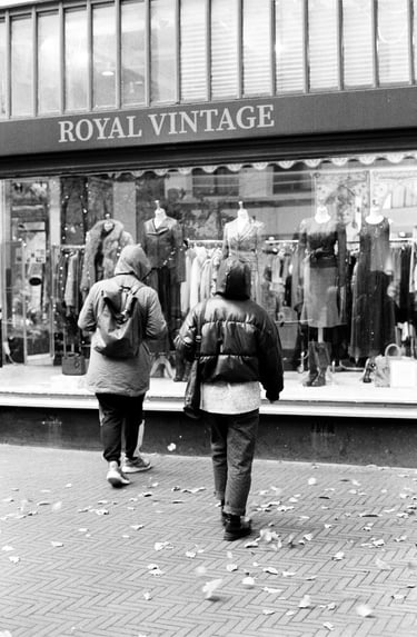 analog photography-people shopping