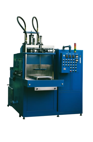 永技企業直立型上下雙層超音波清洗機，採上下清洗結構設計，節省空間並具高潔淨度，適用精密零件製程