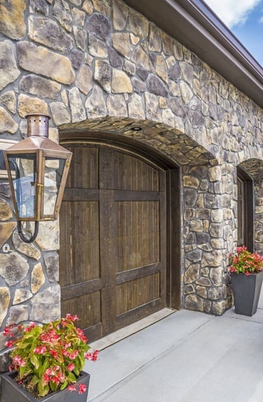 dış cephe dekorasyonunda taş ve kültür taşı uygulaması