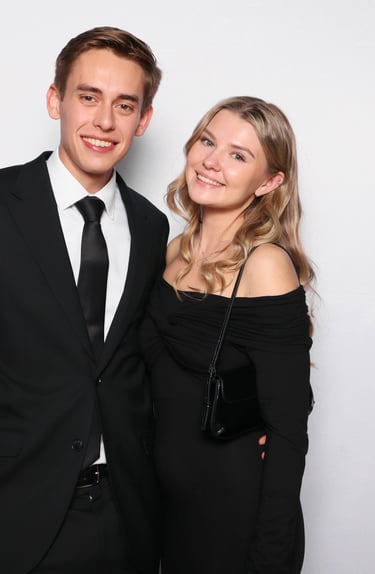 AI-photobooth-rental-toronto-corporate-oscra-stage-vaughan