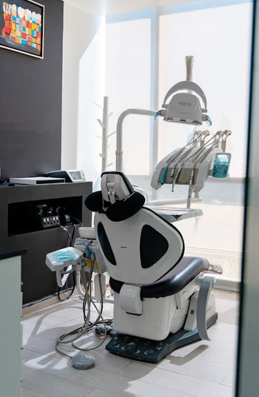 Dental clinic cleaning by Shiny Maple Services – IPAC-compliant, using Health Canada approved