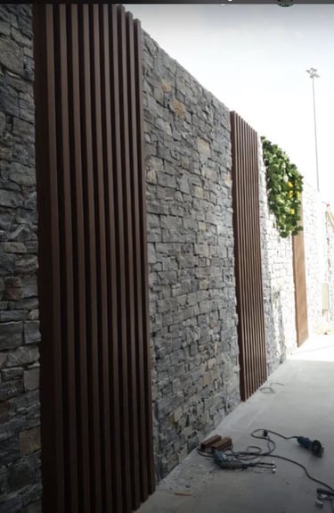 peyzaj uygulaması kapsamında yapılan çit sistemi montajı