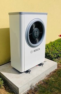 Pose de pompe à chaleur hybride réalisée par Qualiplomberie à Charvieu-Chavagneux