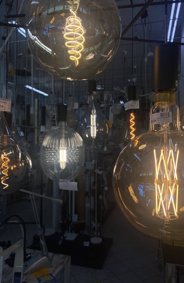 lampadine-estetica-esposizioni-accese