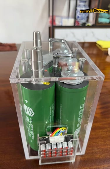 detail of LTO cylindrical battery cells