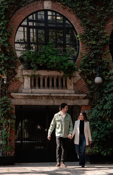 sesión pareja colonia roma cdmx, fotografo destino, fotografo cdmx, sesión pareja fuente cibeles en ciudad de méxico