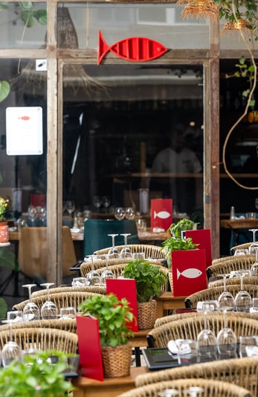 extérieure du restaurant Le Poisson Rouge à Cassis