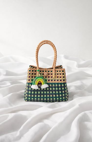 Tas anyaman plastik handmade warna hijau natural, tas anyaman wanita eco friendly