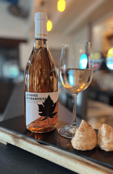 Vin rosé infusé au chanvre