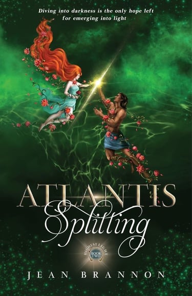 Atlantis Splitting's front cover features fated mates Alaric and Elysia in an emerald-colored sea.