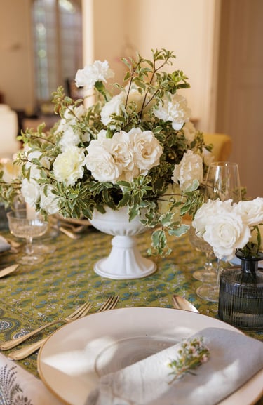 centre de table fleuri mariage blanc