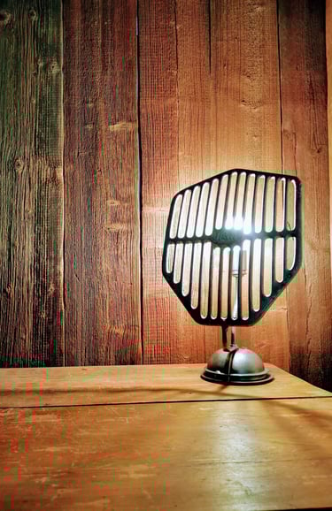 Jawa, pöytävälaisin / Roina design
