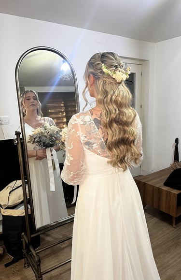 Novia con maquillaje bridal resistente al agua realizado por Lizeth Quevedo