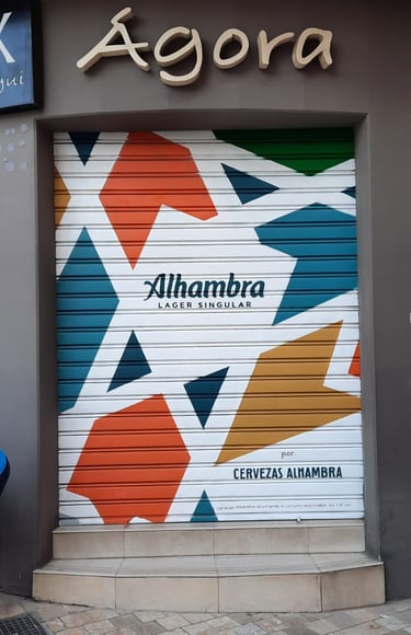 Graffiti en persiana. Para la campaña publicitaria de Cervezas Alhambra (Grupo Mahou).