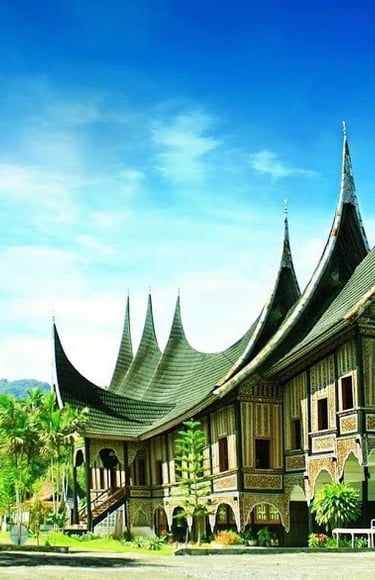 Rumah Gadang di Minangkabau Village, Padang Panjang. Sumatera Barat. Dapatkan Paket tour nya di sini