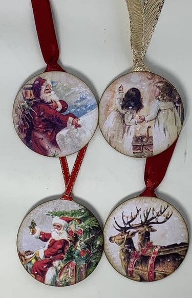 Christmas hidden paper clip