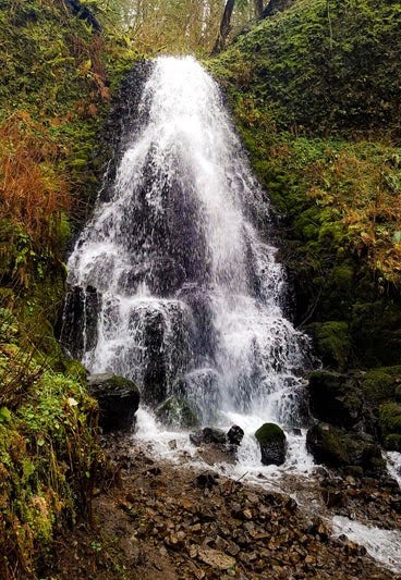 Columbia River Gorge Oregon - From Wahkeena, keep going up to see Fairy Falls