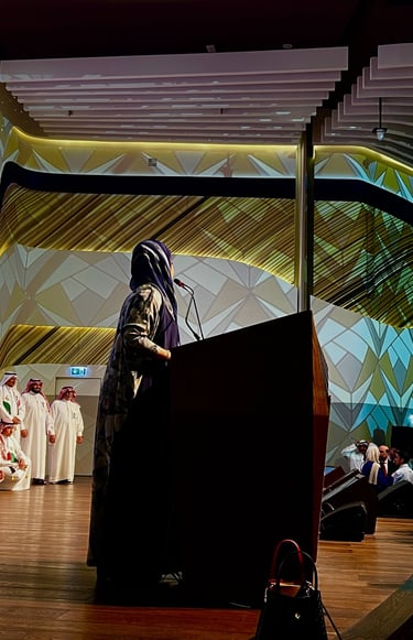 a woman in a hijab wearing a hijab