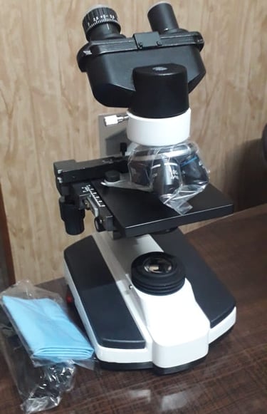 binocular microscope