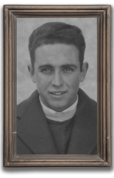 Original father's portrait for the Lineage pack by PhotoMotion AI