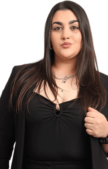 Mujer emprendedora que es asesora capilar y facial