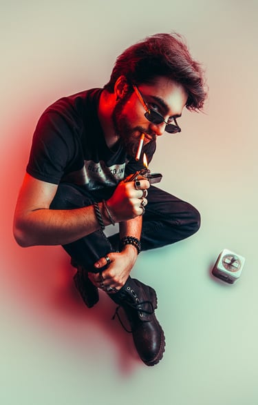 Portrait photo provocateur, réalisé en studio photographique par un photographe et vidéaste autour de Pau.