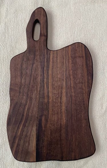 Ambachtelijk gemaakte Borrelplank van notenhout - Rustieke borrelplank - Ambachtelijke borrelplank
