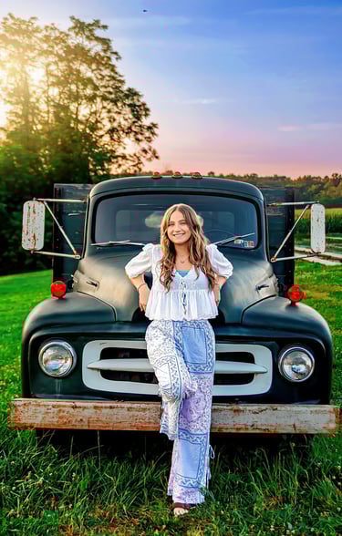 Lancaster PA Senior pictures at Country Joy Flowers by Elizabethtown PA senior picture photographer