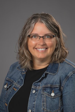 Melanie Eskildsen. Author of Raising Readers