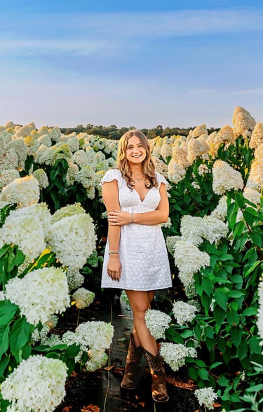 Lancaster PA Senior pictures at Country Joy Flowers by Elizabethtown PA senior picture photographer