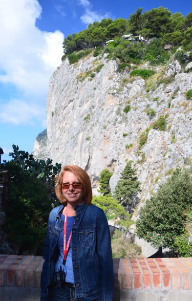 Lady poses for a pic on the Isle of Capri in Italy