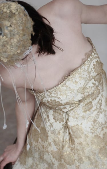Robe de mariée Pensée en dentelle de Calais