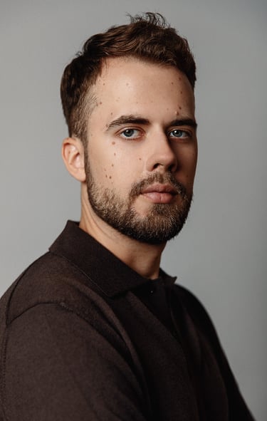 Professional headshot for LinkedIn profile in Barcelona