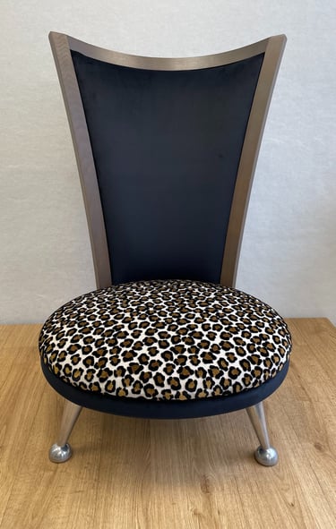 Refection fauteuil contemporain Roche Bobois par Kosy Atelier Tapissier tissu Feline Camengo et velours Froca