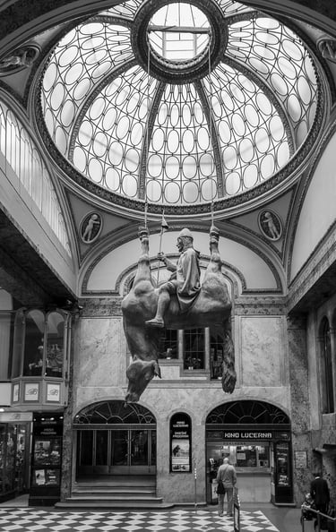 Reinhard Mokros: Lucerna-Passage in Prag