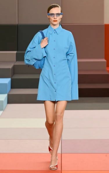 Fendi blue oversized shirt dress with statement sleeves – Spring Summer 2026.