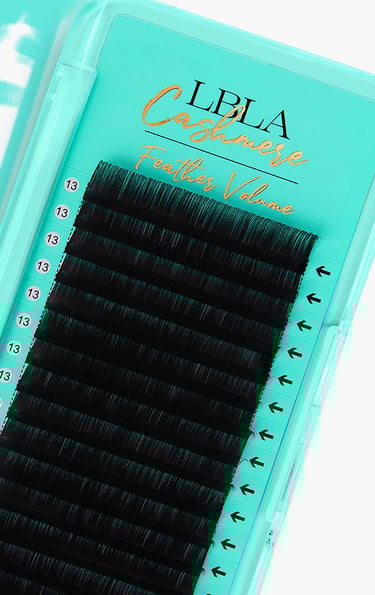 blister color verde agua, con fibras de pbt negras para volumen