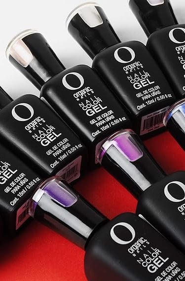 botellas negras de gel organic, de diferentes colores, con fondo blanco y rojo