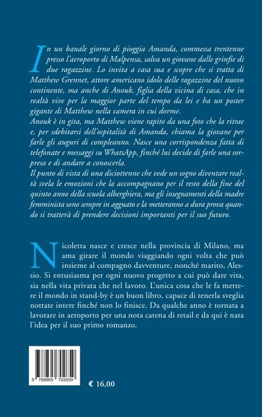 retro del libro su sfondo blu che riporta la sinossi e la biografia dell'autrice