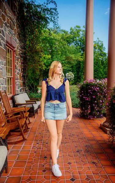 Manheim PA senior pictures. Palmyra PA senior pictures. Lititz PA senior pictures. Elizabethtown PA senior pictures.