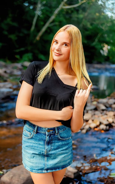Elizabethtown PA senior pictures taken at Moonstone Manor by a Lancaster PA senior photographer