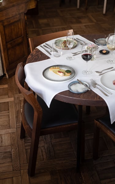 restoranu ir kaviniu fotografija