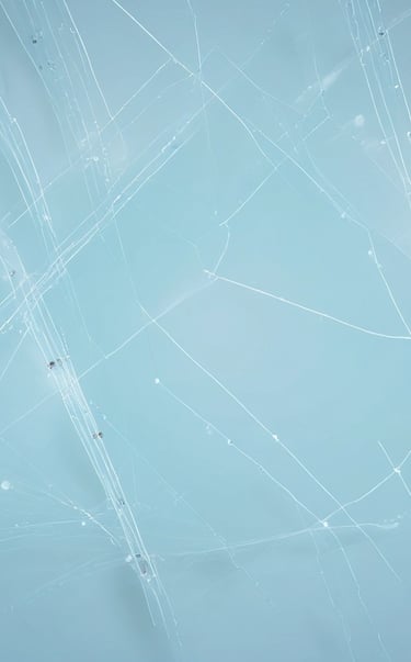 Fondo liso azul claro con lineas asimétricas blancas