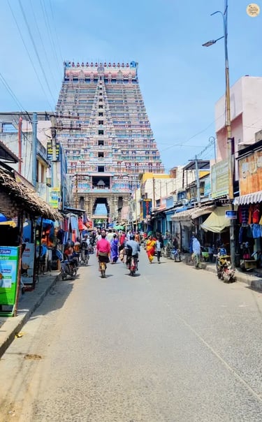 Bustling temple market inside the Rajagopuram of Sri Ranganathaswamy Temple, Srirangam – vibrant shops and local culture.