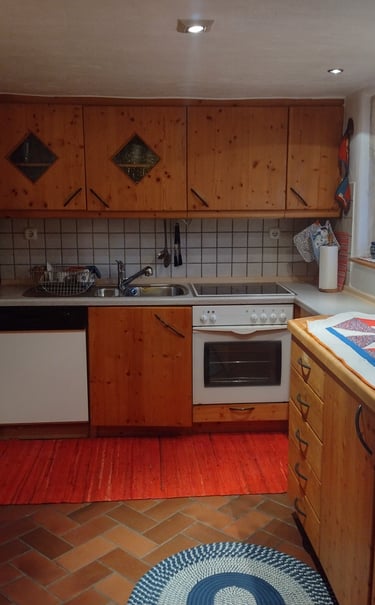 natürliche Vollholzküche mit allen modernen Funktionen