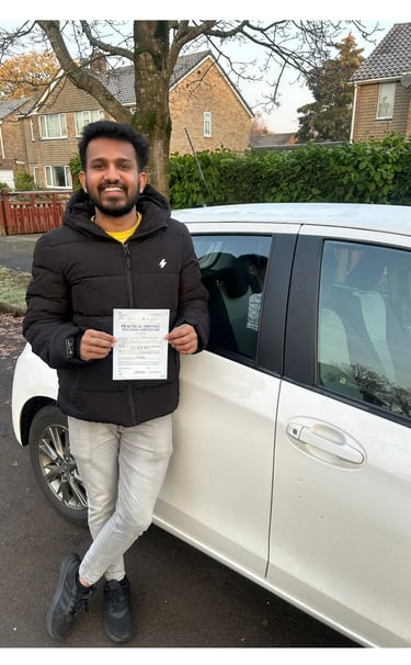 Livin passed his driving test with Let's Pass 1st driving school in Basingstoke Test Center. 