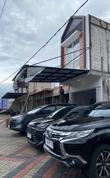 Sewa mobil malang wiratrans