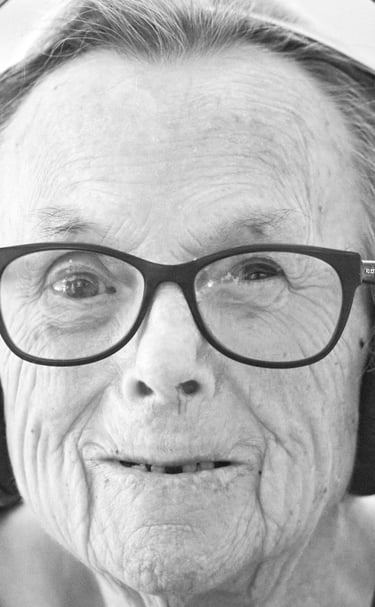 Ecoute réactivée ehpad arc en ciel fondation partage et vie casque personne agée